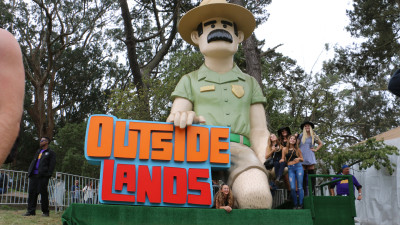 Photo ops in front of the inflatable Outside Lands statue 
