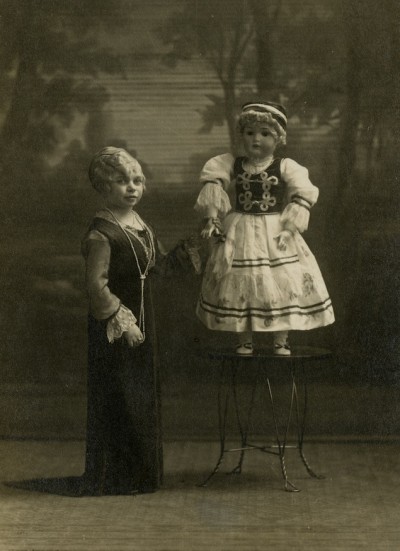 Elizabeth the Living Doll, the Smallest Perfect-Formed Woman on Earth, Panama-Pacific International Exposition. Courtesy of Donna Ewald Huggins.