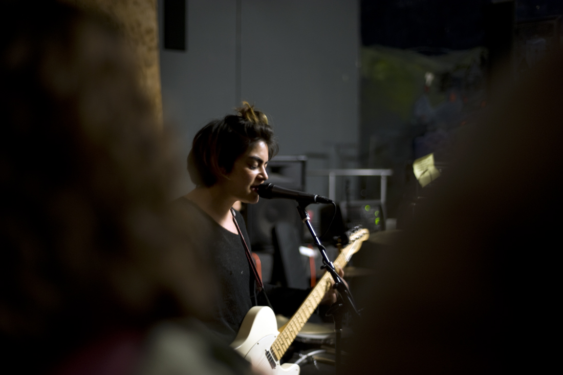 Bean Kaloni Tupou playing at San Jose Rock Shop, 2015 (Photo: Adrienne Blaine)