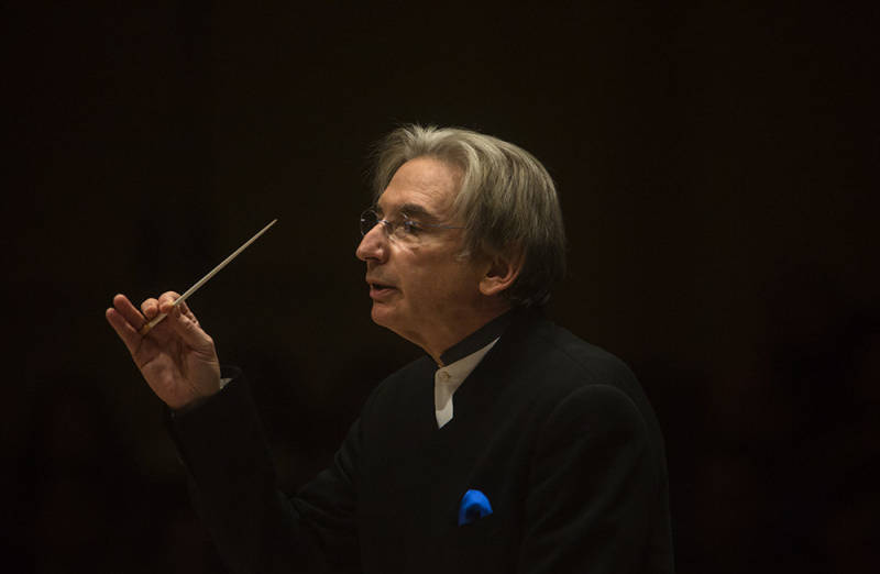 Michael Tilson Thomas conducts at Carnegie Hall. 