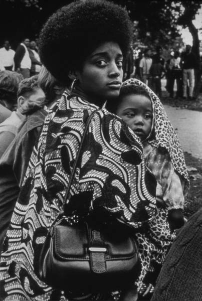 Ruth-Marion Baruch, Mother and child, Free Huey Rally, Oakland, 1968