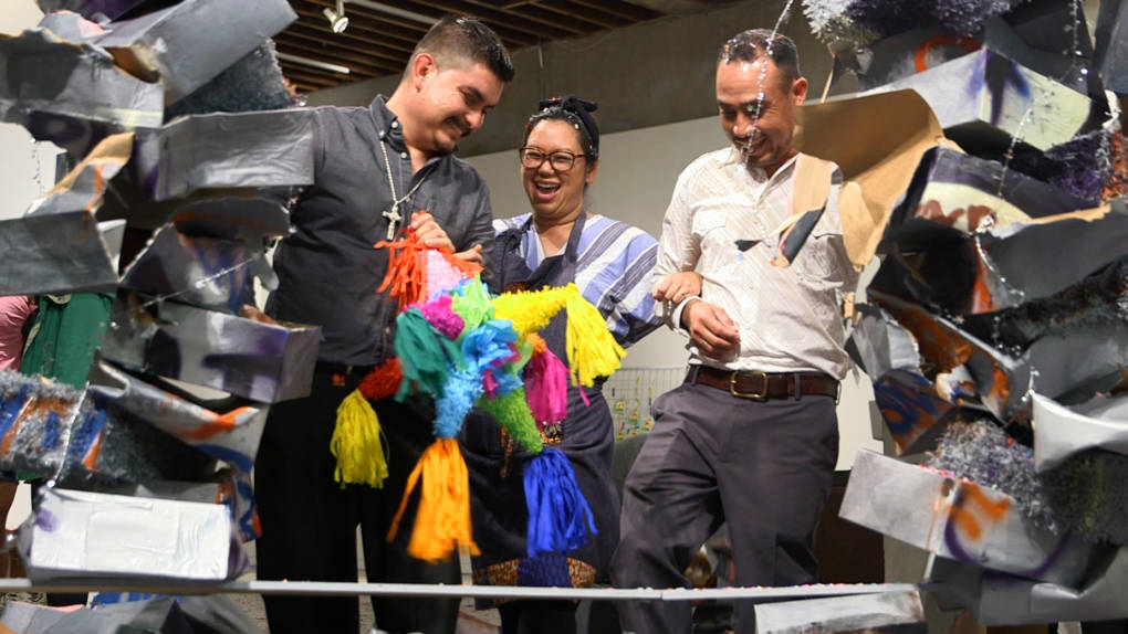Artist Sita Kuratomi Bhaumik (center) with the makers at Piñatas Las Morenitas