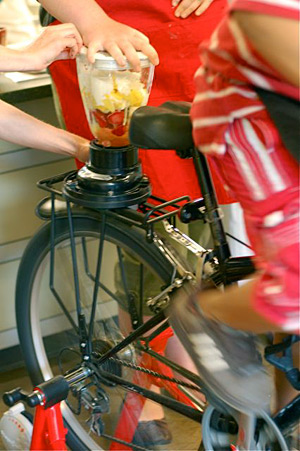 Juice Peddler smoothie bike