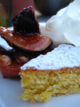 cake with figs