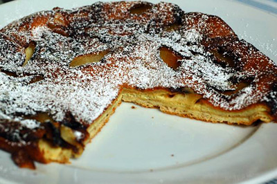 pfannkuchen - german pancake with apples