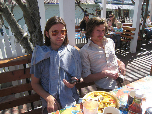 blogger andrew simmons on right at brunch