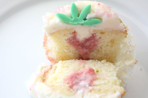 Kara's Cupcakes, Strawberry Cream