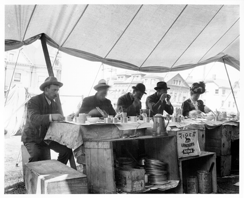 Refugee Camp Restaurant, 1906. Photo credit: San Francisco History Center, San Francisco Public Library