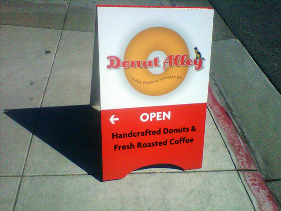 Donut Alley sign