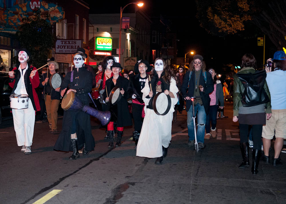 Day of the Dead Procession in the Mission. Photo: Naomi Fiss