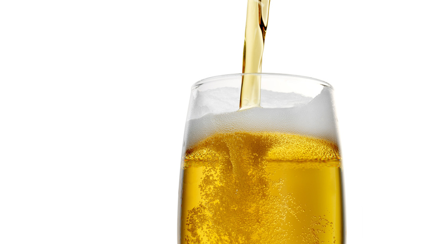 The process that turns this beer crystal clear also may impart trace amounts of arsenic. Photo: istockphoto.com