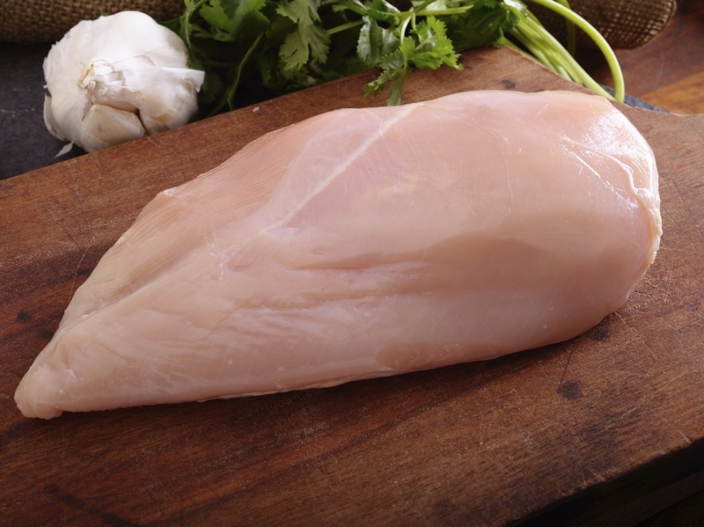 Roxarsone, a drug linked to elevated levels of inorganic arsenic in chicken meat, is no longer used in chicken farming, producers say. But another arsenic-based drug is still used to raise turkeys. Photo: iStockphoto