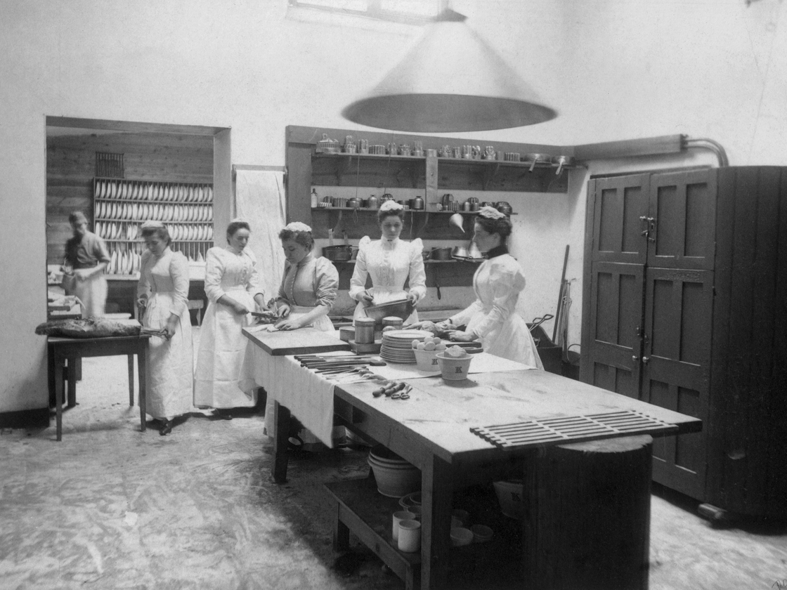 Maids at work in a large kitchen, circa 1890. Photo: W. and D. Downey/Getty Images