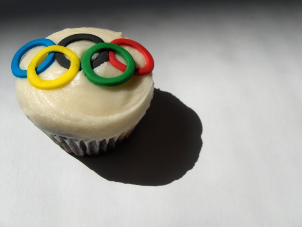 An Olympic-themed cupcake. (CleverCupcakes/Flickr)