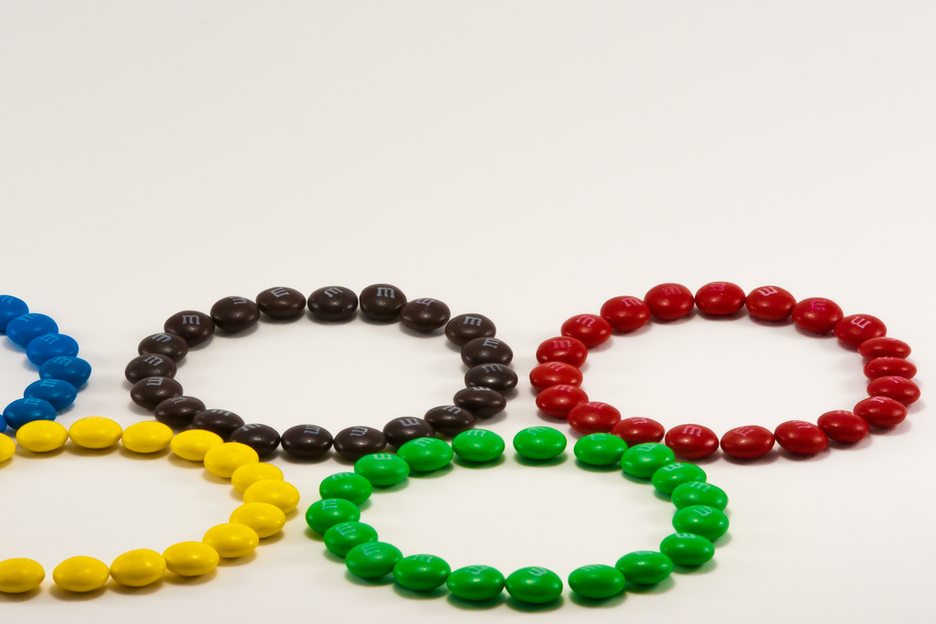 Get in the spirit of the Olympics with five ring-themes snacks. (LenDog64/Flickr)