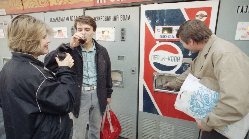 Pepsi was the first American consumer product to be manufactured and sold in the former Soviet Union. In 1991, Russians could buy the soda for 20 kopeks, about 10 cents. Photo: Peter Dejong/AP