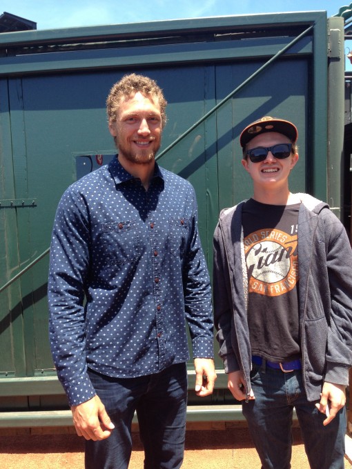 Kale lovin' ballplayer Hunter Pence and a fan, also a keen green eating machine.