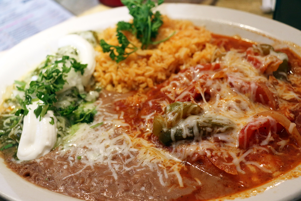 Combination plate: Chile relleno and green chile enchilada