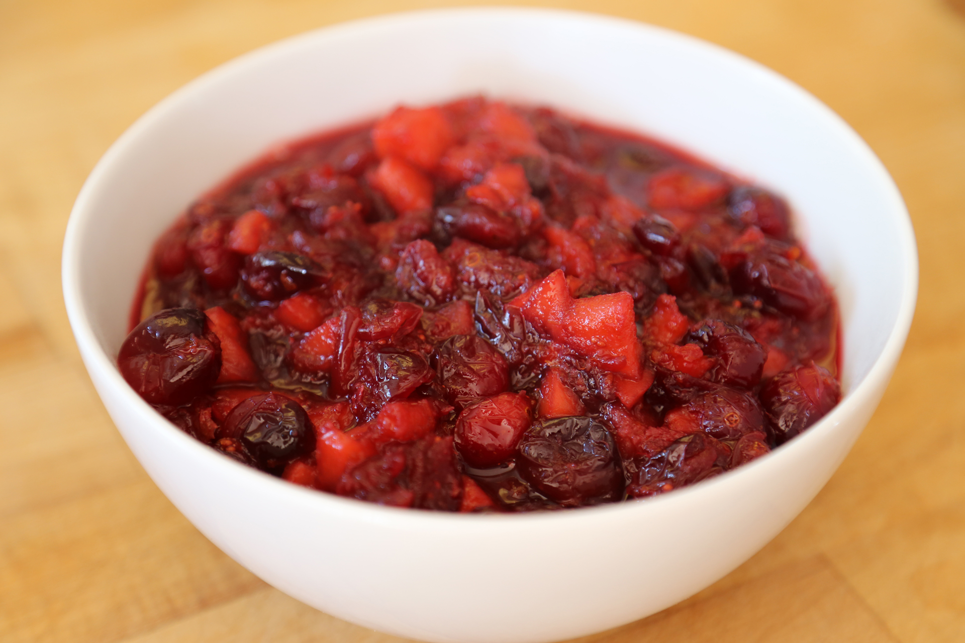 Sweet and Tangy Cranberry-Apple Chutney ready to serve.