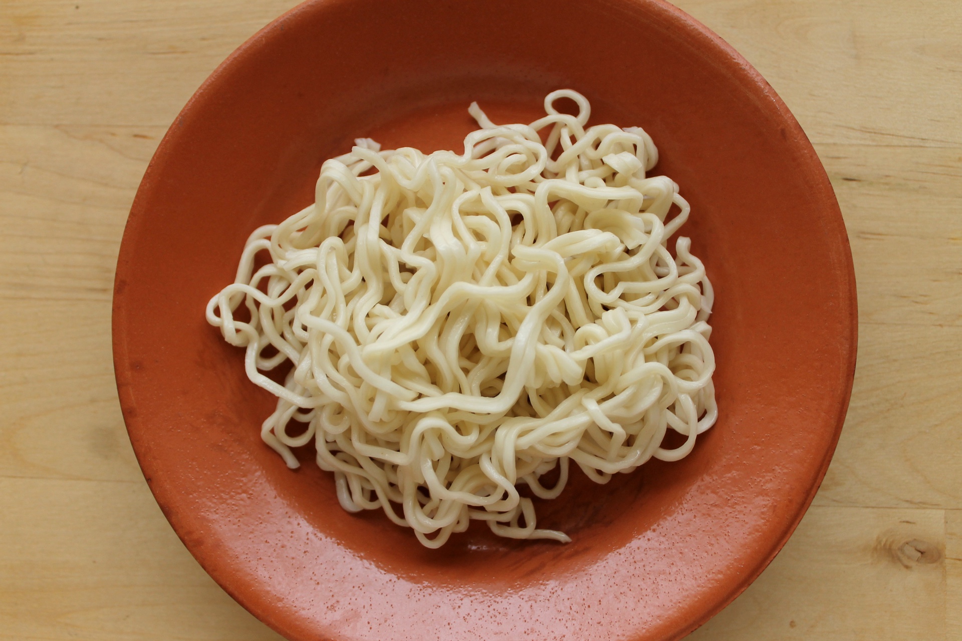 Koyo makes dried, non-fried ramen noodles similar to Shirakiku (above).