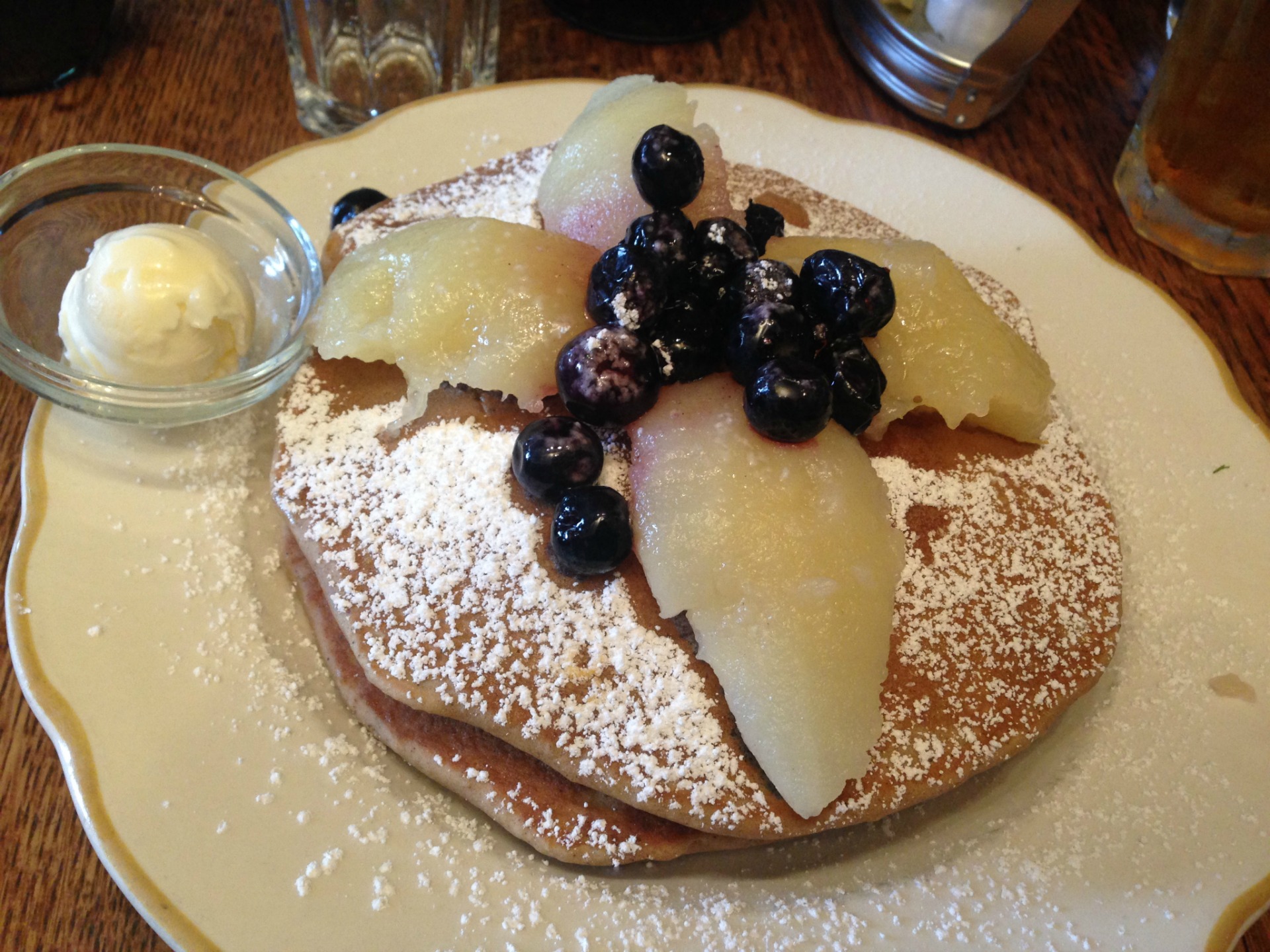 Gingerbread pancakes from La Note