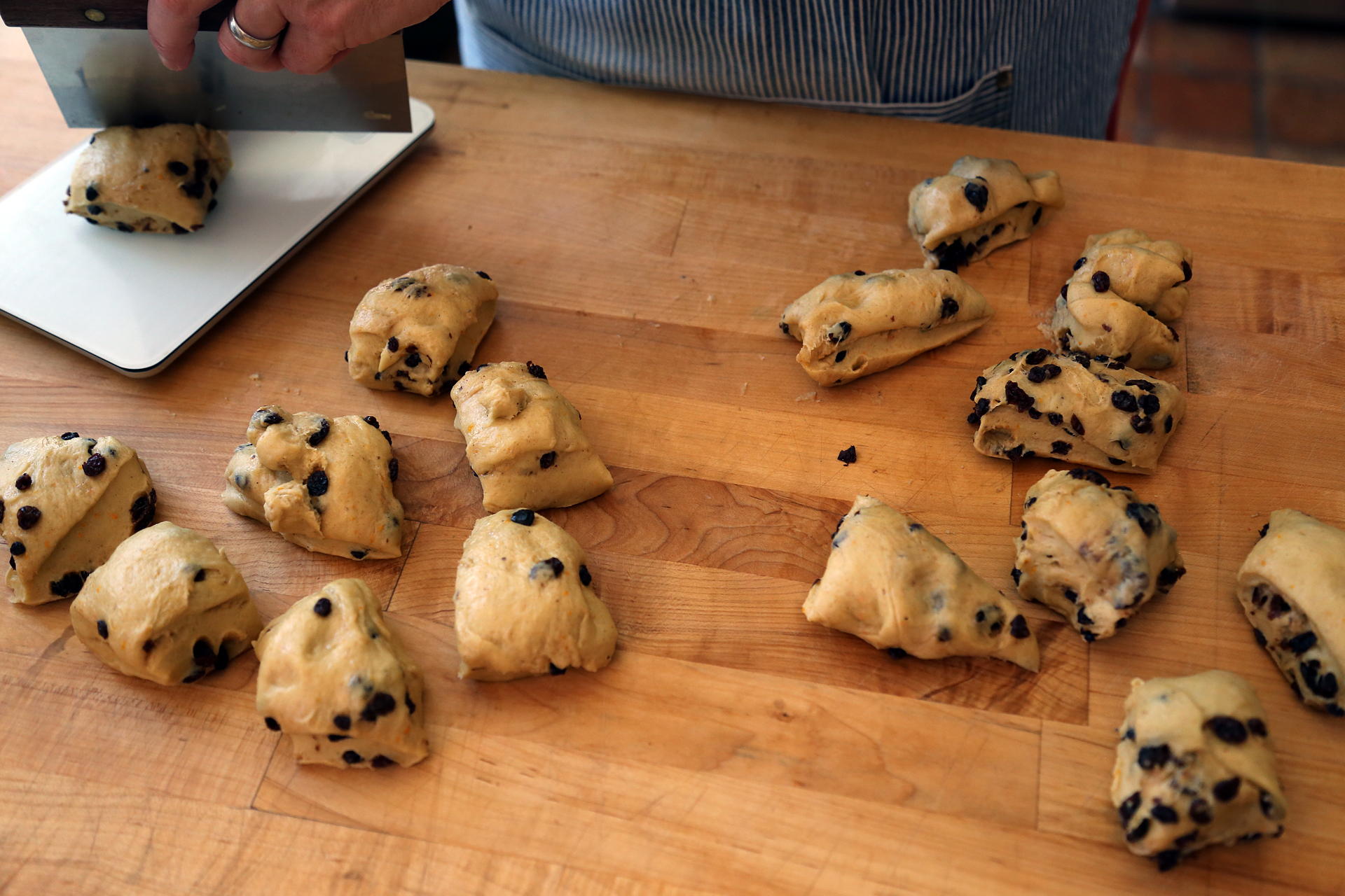 Divide the dough into 16 equal pieces.