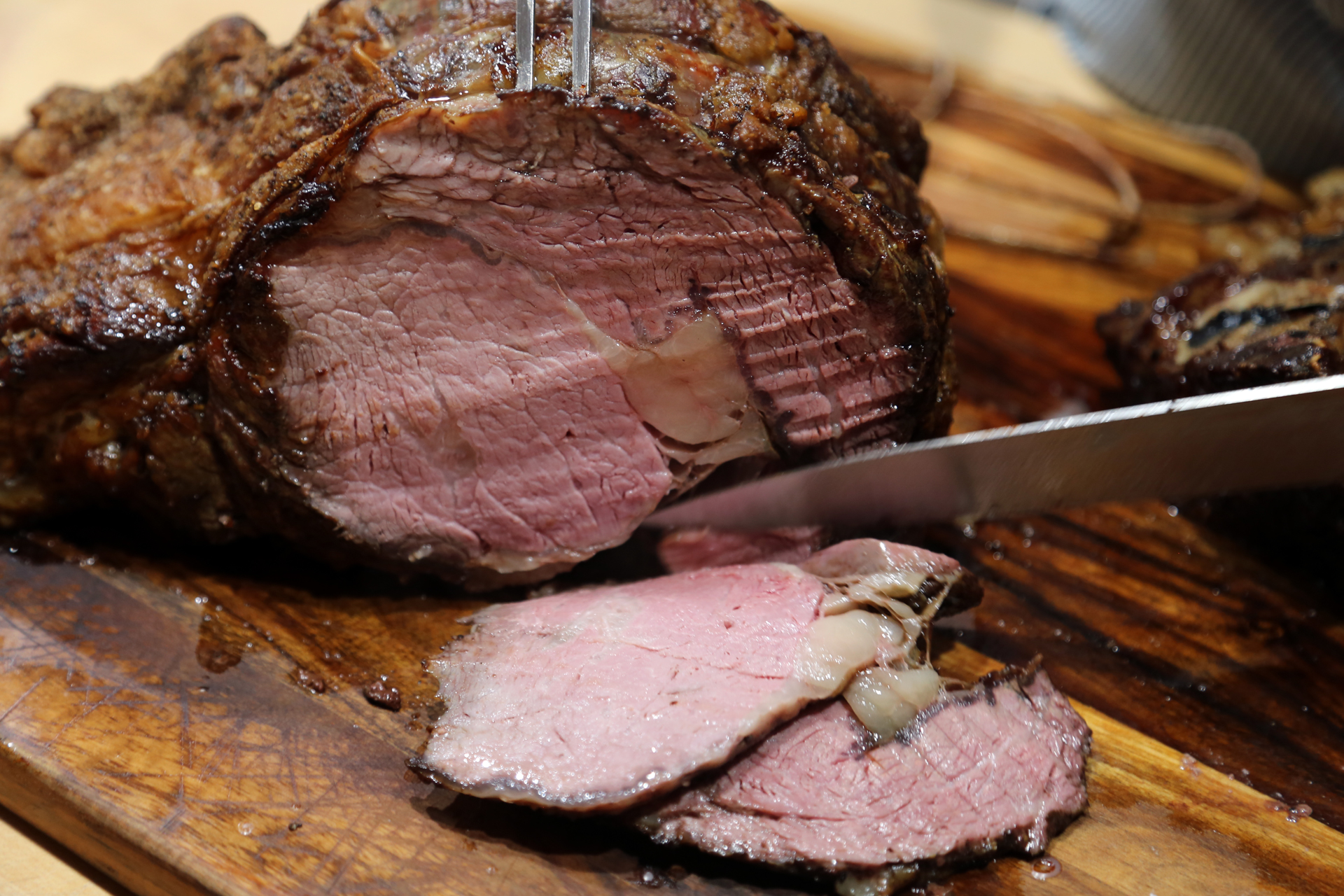 To serve, carve the roast into 1/4 to 1/2 inch thick slices.