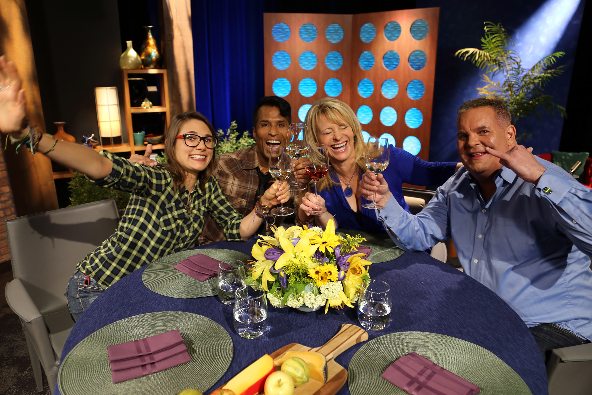 Host Leslie Sbrocco and guests having fun on the set of the episode 11 of season 14.