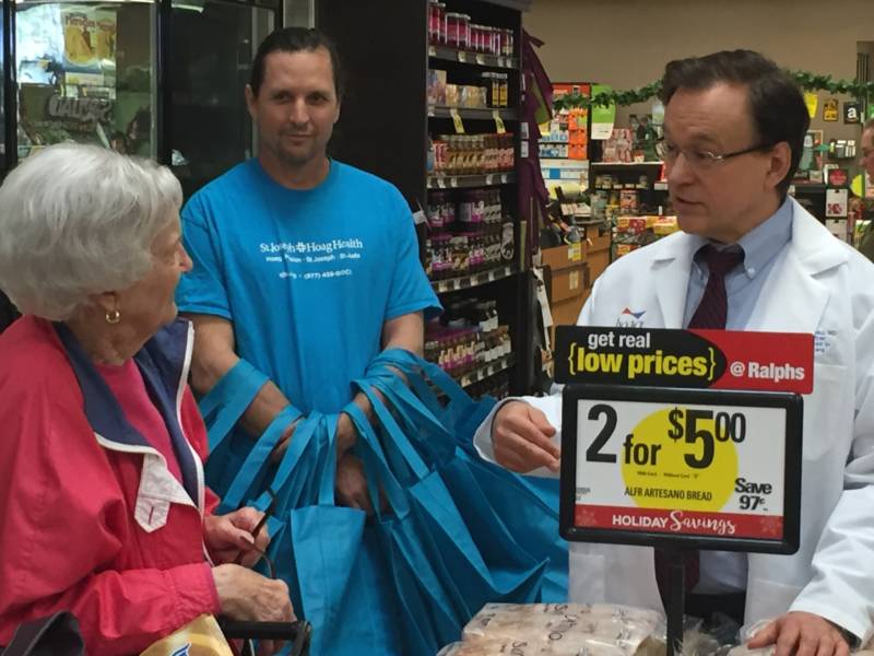 St. Joseph Hoag Hospital gives out shopping bags to people who consult the doctor about food choices.