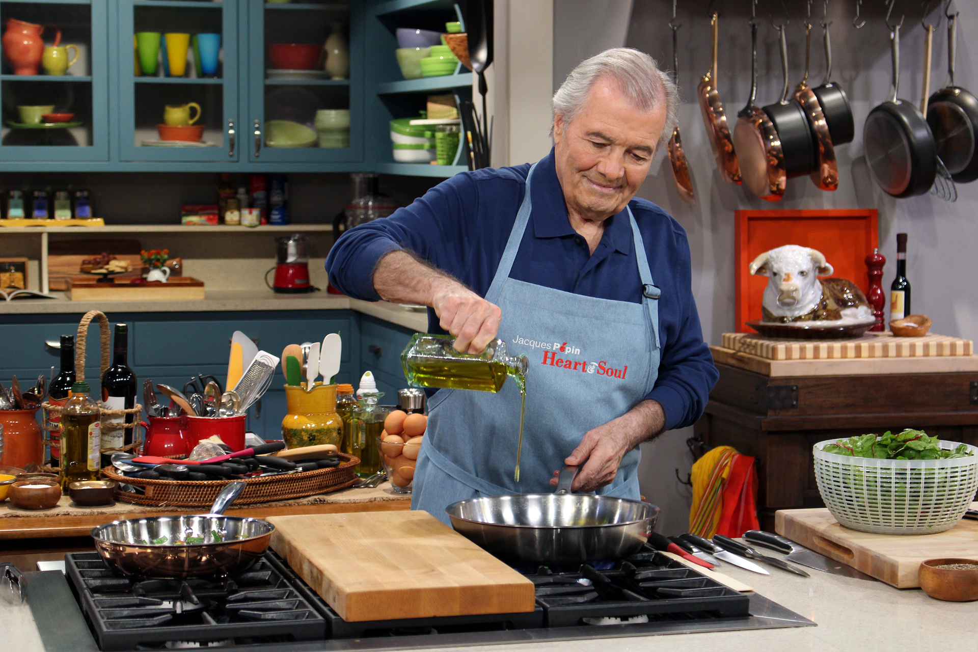 Jacques Pépin cooking on the set of Heart & Soul.