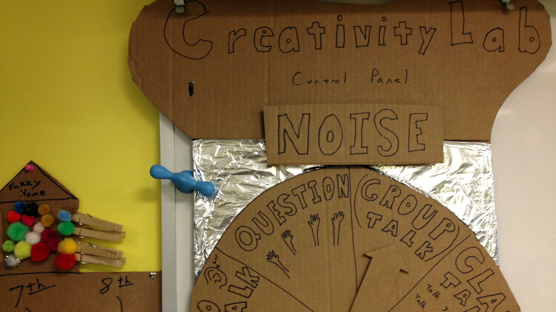 A noise-o-meter lets kids know what activity is going on in the Creativity Lab.