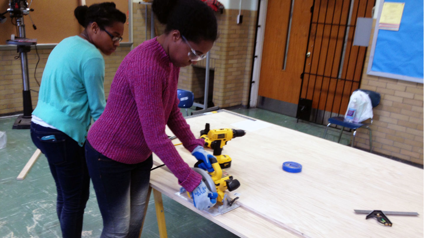 SLA Beeber students working on projects in the makerspace.