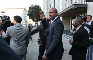 Barry Bonds leaving court in 2011. (Justin Sullivan/Getty Images)