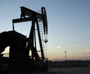 An oil rig in Kern County, California where most fracking has historically taken place. (Photo: Craig Miller/KQED)
