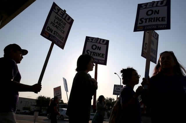 Pickets during July's BART four-day BART strike. (Justin Sullivan/Getty Images)