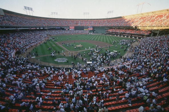Players and fans evacuate Candlestick Park after Loma Prieta earthquake before Game 3 between San Francisco Giants and Oakland Athletics. (Richard Mackson/Getty Images)