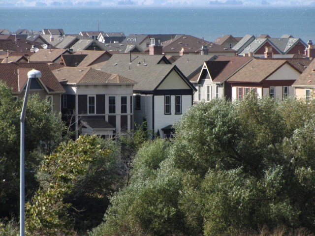 Homes in Hercules, in Contra Costa County. (Craig Miller / KQED)