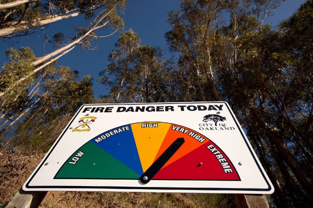 Unseasonal heat has prompted a fire warning sign in the Oakland hills. (Mark Andrew Boyer/KQED)