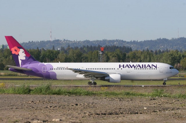 FILE PHOTO. A Santa Clara teen survived a flight in the wheel well of a Boeing 767 on a Hawaiian Airlines flight from San Jose to Hawaii. (Photo by planephotoman/Flickr)