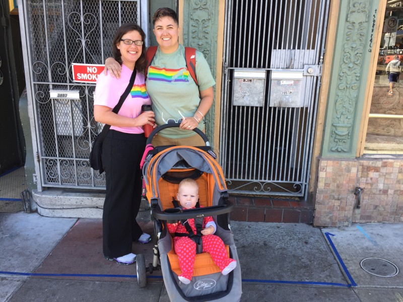Beatrice and Jennifer Deavers were spotted waiting outside Orphan Andy's restaurant, with their 1-year-old daughter. 