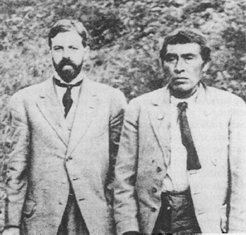 Ishi with cultural anthropologist Alfred Kroeber in 1911.