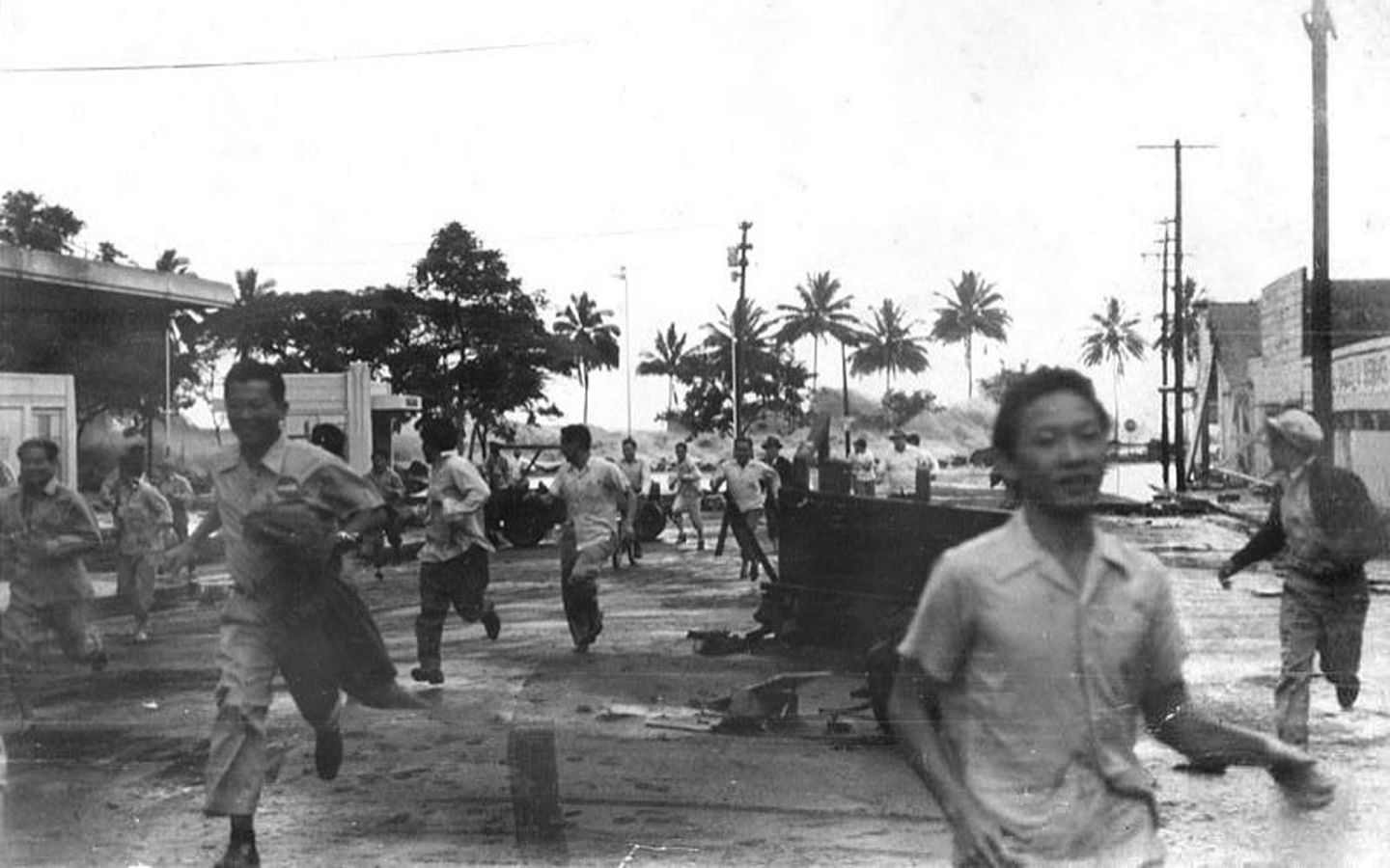 People run from an approaching tsunami in Hilo, Hawaii on April 1, 1946. The same tsunami hit Central California, and was generated by a fault rupture near the Aleutian Islands.