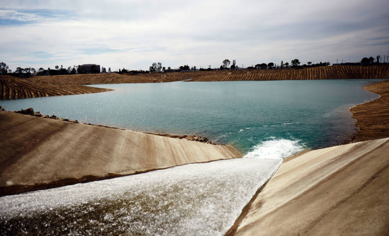 Water flows into Anaheim Lake, where it will be recharged into the Orange County Groundwater Basin.