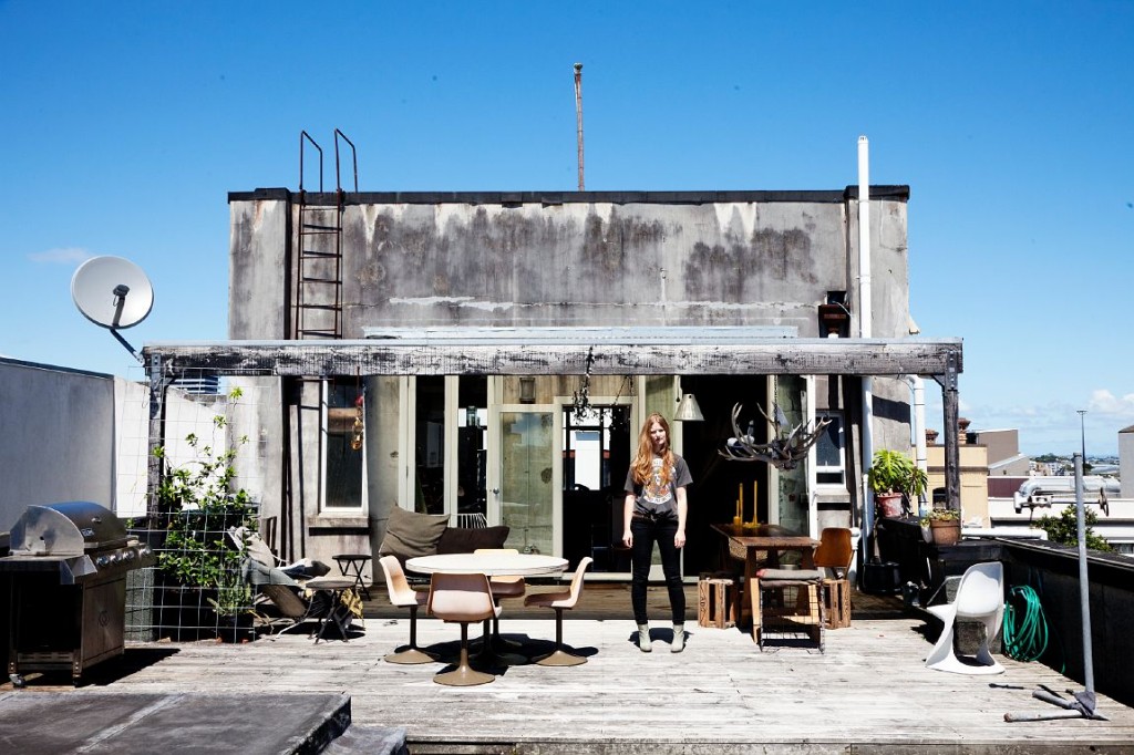 From The Selby: Auckland stylist, Charlotte Rust's, awesome metal rooftop home makes me wonder why I'm not cooler.