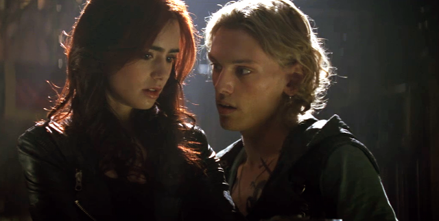 Lily-Collins-Jamie-Campbell-Bower-Clary-Fray-Jace-Wayland-The-Mortal-Instruments-City-of-Bones-TMI-2