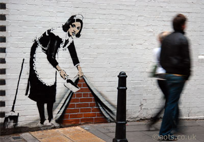 banksy_maid_passer_by