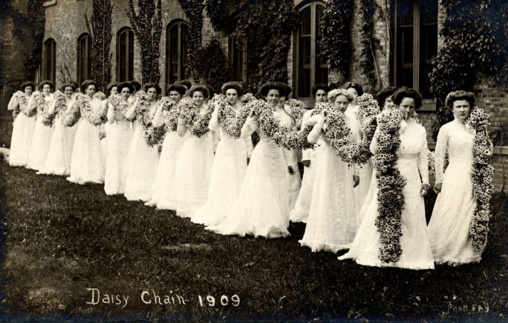 Daisy Chain Procession At Vassar