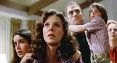 JoBeth Williams and the cast of Poltergeist (photo: MGM)