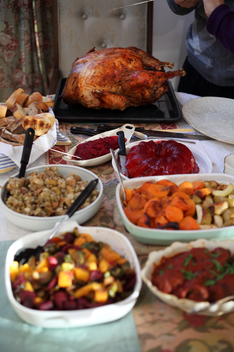 A typical Thanksgiving feast. Image courtesy of ccho. 