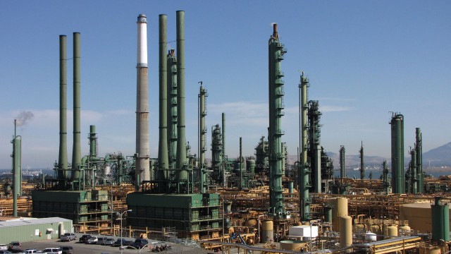 The Valero refinery in Benicia refines about 165,000 barrels of oil a day. (Craig Miller/KQED)